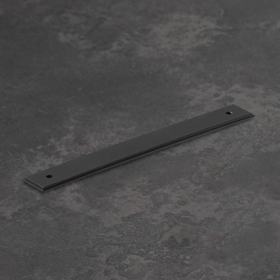 Momo Handles Barrington Backplate to Suit Bar Handle Matt Black