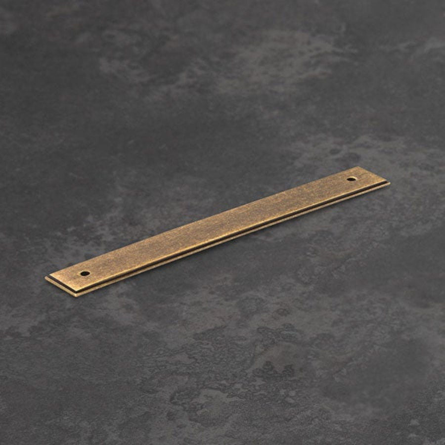 Momo Handles Barrington Backplate to Suit Bar Handle Bronze