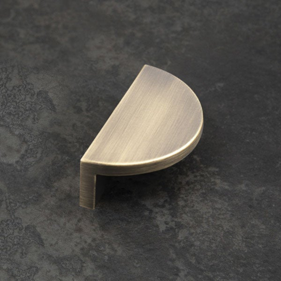 Momo Handles Barrington Eclipse Plain Dark Brushed Brass