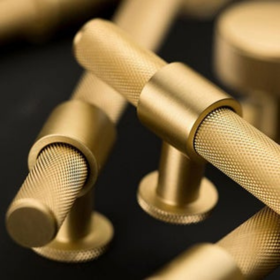 Momo Handles Belgravia Bar Pull Brushed Satin Brass